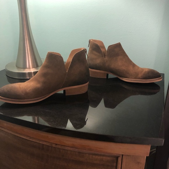 Vaneli Homer Suede Bootie Like New - Picture 7 of 11